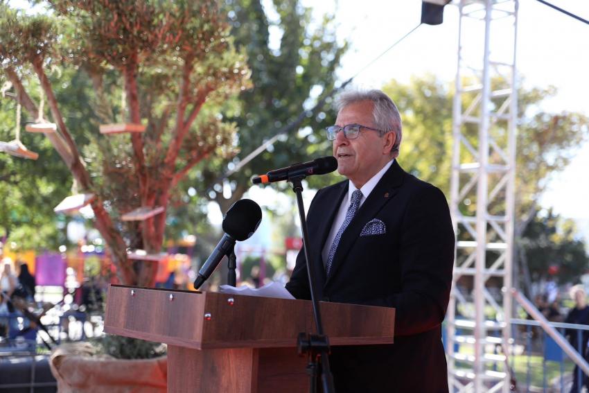 7. BANDIRMA KİTAP GÜNLERİ BAŞLADI: BAŞKAN MİRZA “OKUMAK DÜNYAYI DEĞİŞTİRİR” MESAJIYLA ETKİNLİĞİ AÇTI