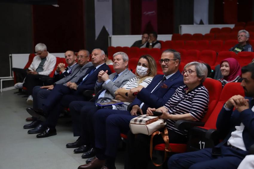 Bandırma’da “Çocukluk Çağı Kanserleri” Semineri Düzenlendi