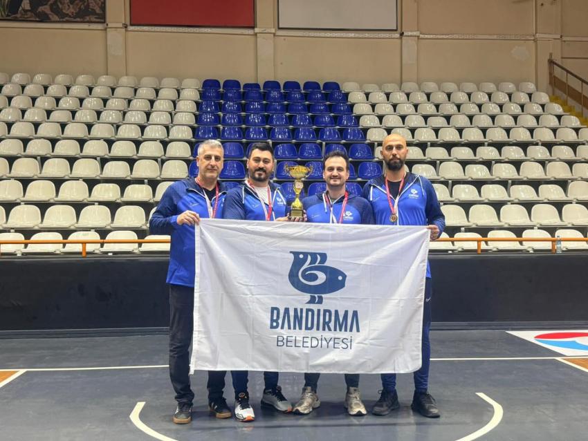 BANDIRMA BELEDİYESİ BASKETBOL TAKIMI BALIKESİR ŞAMPİYONU OLDU