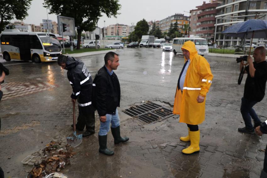 Başkan Ertaş, yağmurla mücadelede sahada