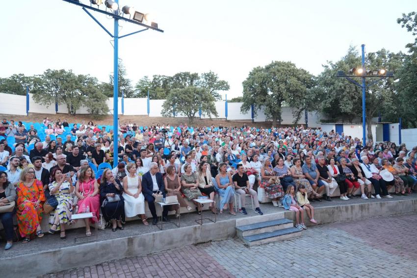 “DÜŞTEN DÜŞÜNCEYE ZAMANSIZ KADINLAR” GÖSTERİMİ  BURHANİYE’DE GERÇEKLEŞTİRİLDİ