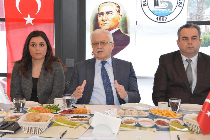 BAŞKAN DEVECİLER GAZETECİLERLE BİR ARAYA GELDİ