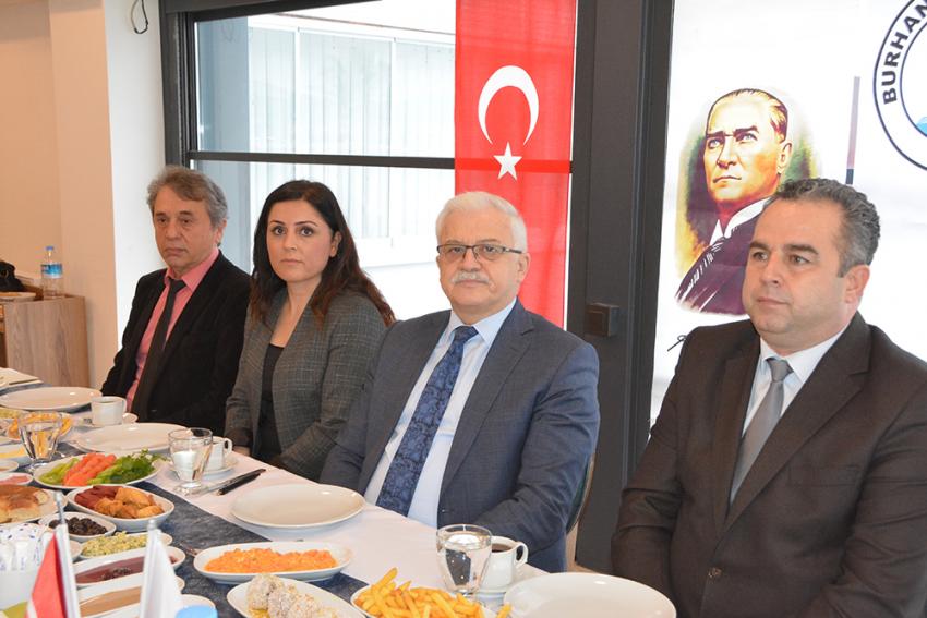 BAŞKAN DEVECİLER GAZETECİLERLE BİR ARAYA GELDİ