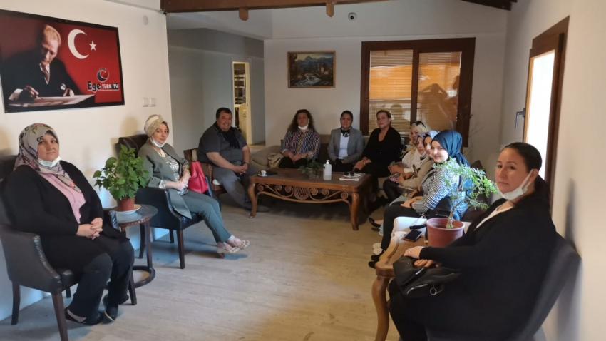 EDREMİT MHP'Lİ KADIN KOLLARI. ..