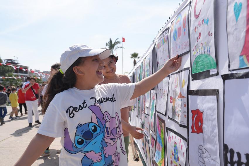 BURHANİYE’DE ÇOCUKLAR BAYRAMLARINI GÖNÜLLERİNCE YAŞADI