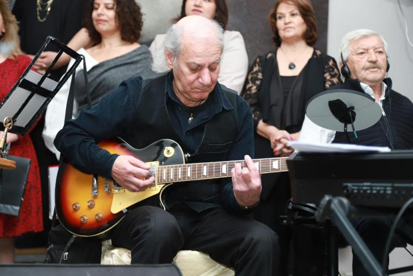 Burhaniye Belediyesi Kadın Korosu İlk Konserini Düzenledi