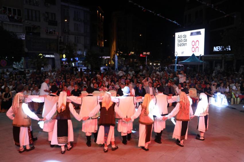 BURHANİYE'DE KURTULUŞ COŞKUSU