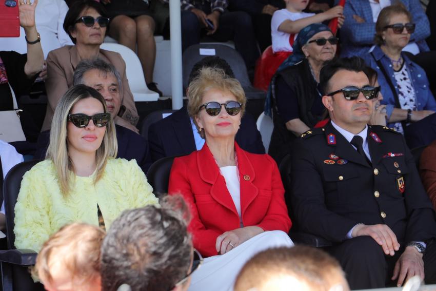 BURHANİYE’DE 23 NİSAN COŞKUSU