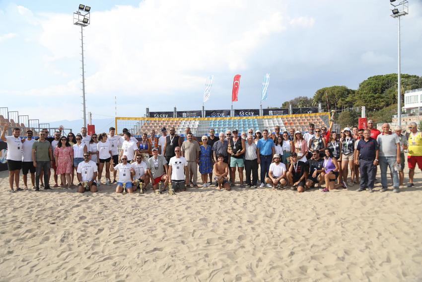 BURHANİYE’DE FESTİVAL RÜZGAR GİBİ GEÇTİ