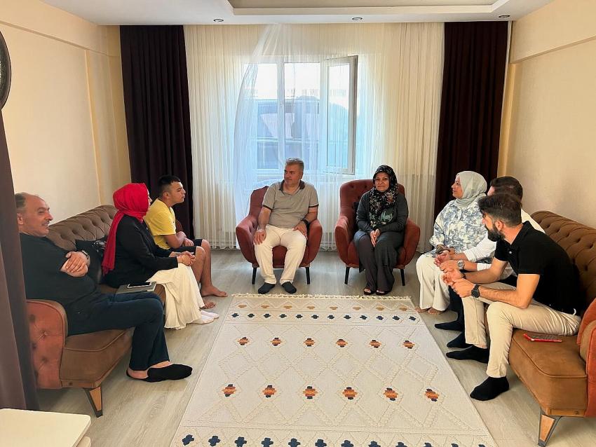 Balıkesir Milletvekili Dr. Mustafa Canbey, “Milletimizin Derdi Bizim Derdimiz”