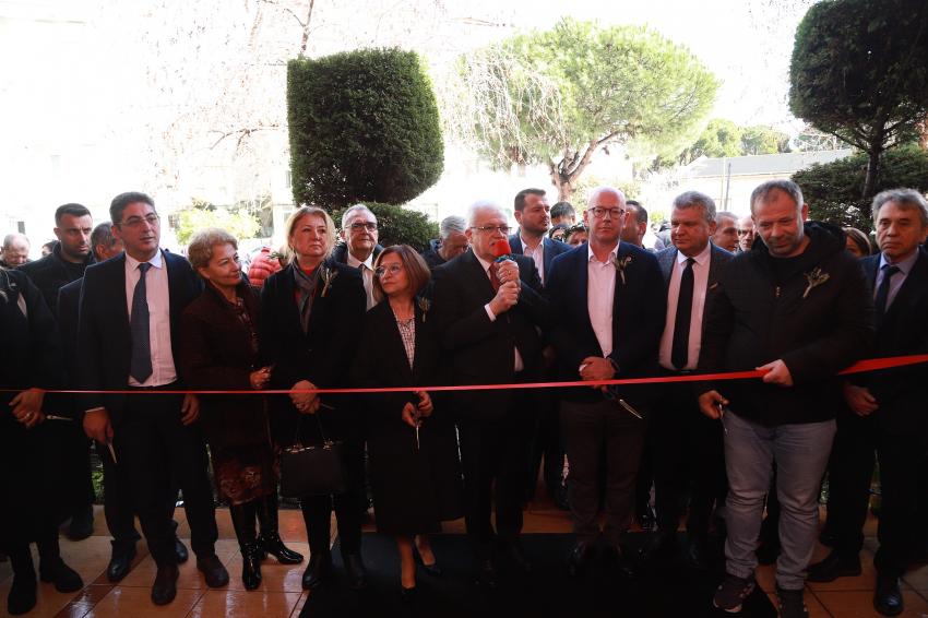 BURHANİYE’DE HALKA HİZMET “HALK MARKET”