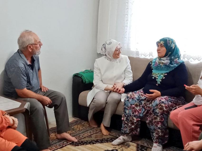 MİLLETVEKİLİ BELGİN UYGUR İLÇE İLÇE SOKAK SOKAK ADIM ADIM BALIKESİR’İ GEZİYOR