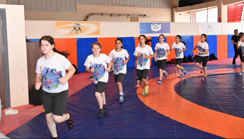 Gençler yazı hareketli geçiriyor