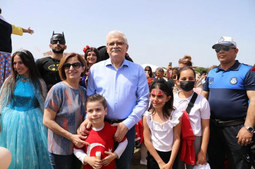 ''ÇOCUKLAR SEVINDI, BÜYÜKLER ÖVÜNDÜ''