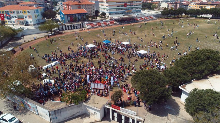 ''ÇOCUKLAR SEVINDI, BÜYÜKLER ÖVÜNDÜ''