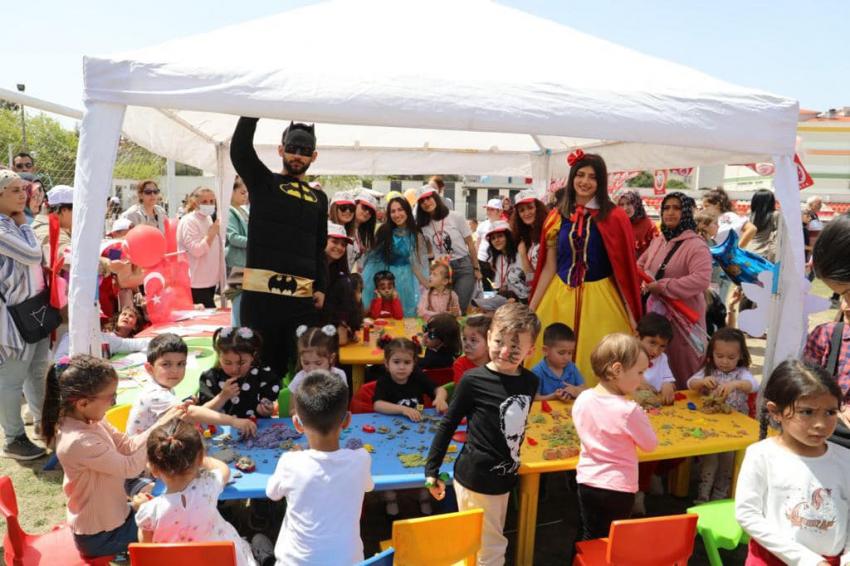 ''ÇOCUKLAR SEVINDI, BÜYÜKLER ÖVÜNDÜ''