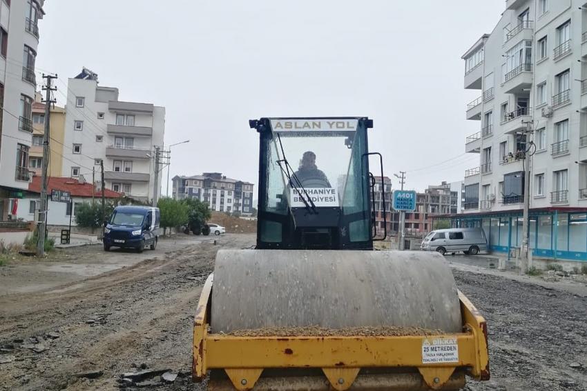 YOL YAPIM ÇALIŞMALARI DEVAM EDİYOR