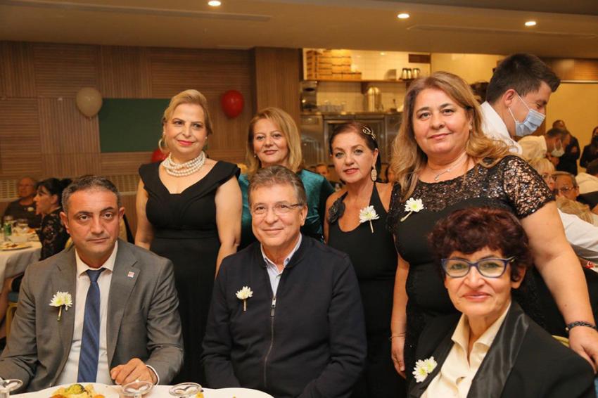 EDREMİT KENT KONSEYİ’NDEN MUHTEŞEM CUMHURİYET BALOSU