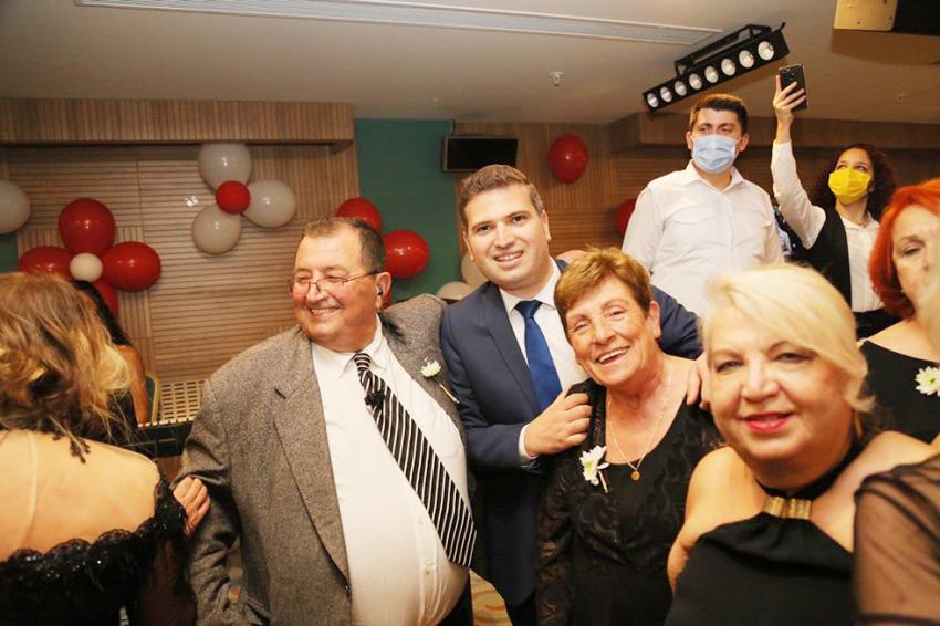 EDREMİT KENT KONSEYİ’NDEN MUHTEŞEM CUMHURİYET BALOSU