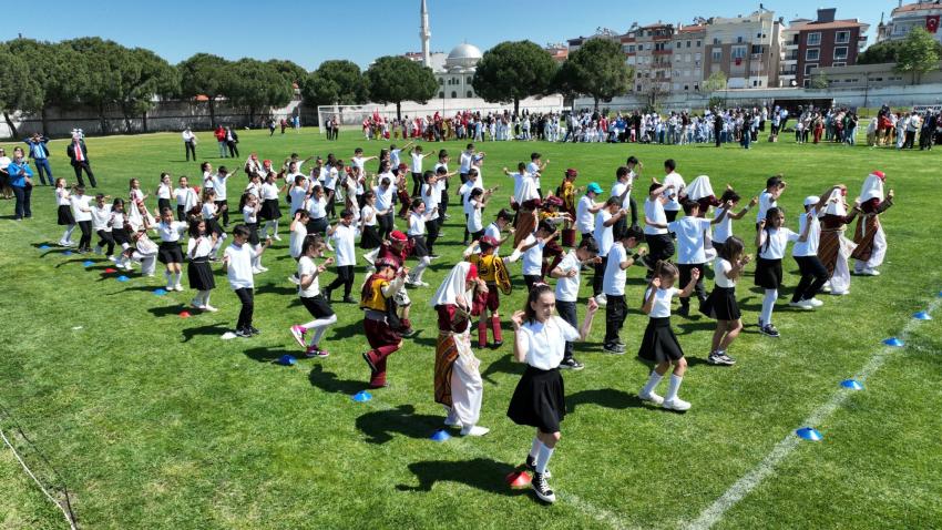 BURHANİYE’DE 23 NİSAN COŞKUSU