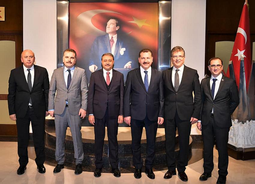 EDREMIT İLÇE MILLI EĞITIM MÜDÜRLÜĞÜNÜN ROMAN VATANDAŞLARIMIZI KUCAKLAYAN PROJESI