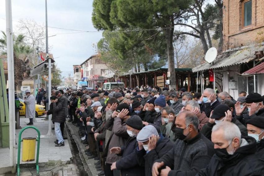 BELEDIYE ÇALIŞANI TOPRAĞA VERILDI