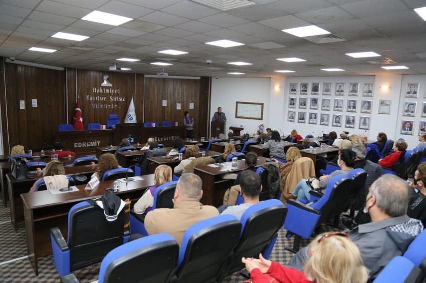 CHP EDREMIT İLÇE BAŞKANLIĞI  ''AILE DESTEKLERI SIGORTASI'' HAKKINDA SUNUM GERÇEKLEŞTIRDI