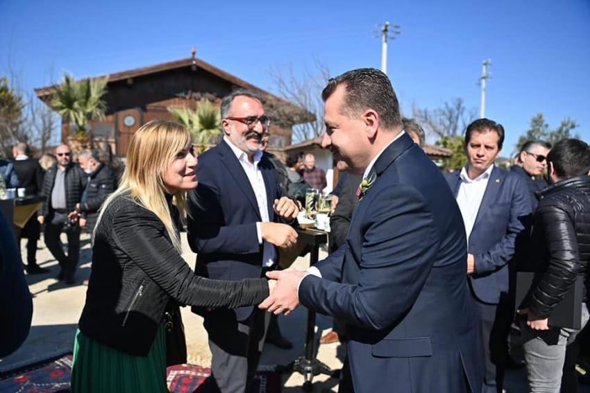 BÜYÜKŞEHIR, ZEYTIN ŞEHRINDE; ZEYTIN KITABINI TANITTI