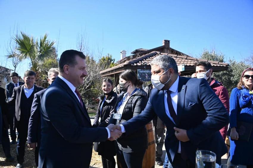 BÜYÜKŞEHIR, ZEYTIN ŞEHRINDE; ZEYTIN KITABINI TANITTI