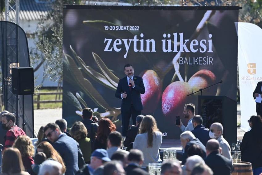 BÜYÜKŞEHIR, ZEYTIN ŞEHRINDE; ZEYTIN KITABINI TANITTI