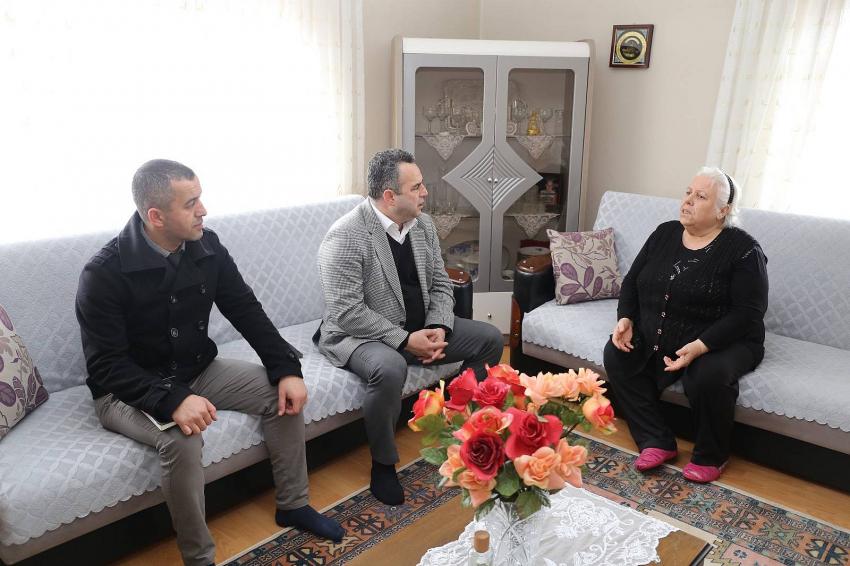 BURHANIYE BELEDIYESI 18 MART’TA ŞEHIT AILELERINI UNUTMADI