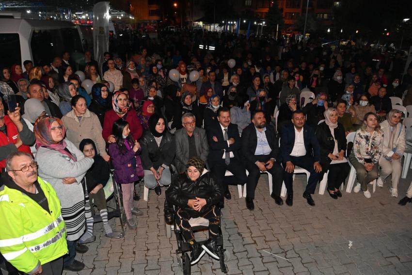 BAŞKAN YILMAZ EDREMIT'TE YÜZLERI GÜLDÜRDÜ