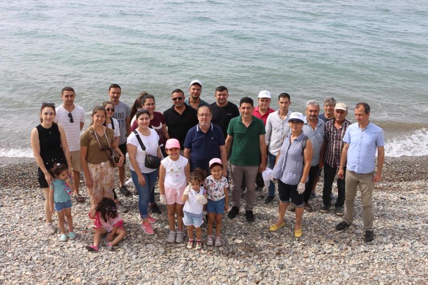 KÜÇÜKKUYU'DA SAHIL TEMIZLIĞI