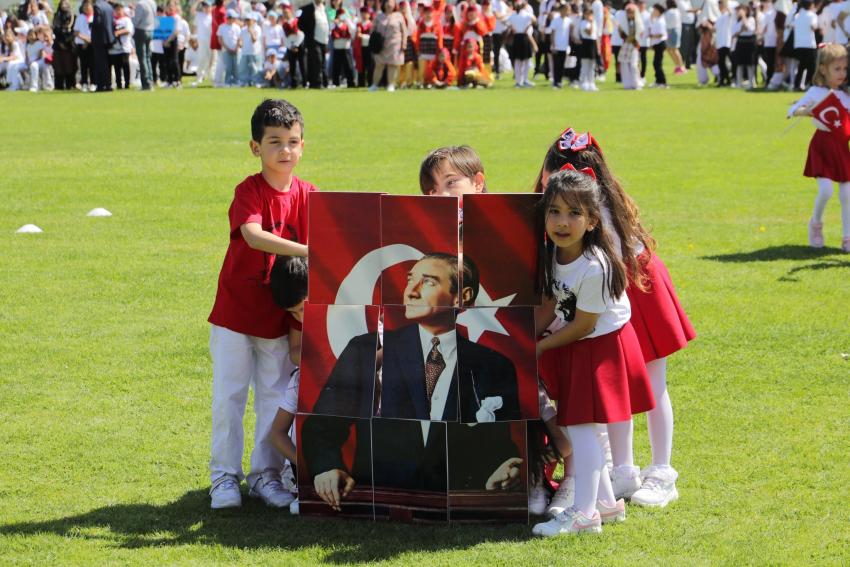 BURHANİYE’DE 23 NİSAN COŞKUSU