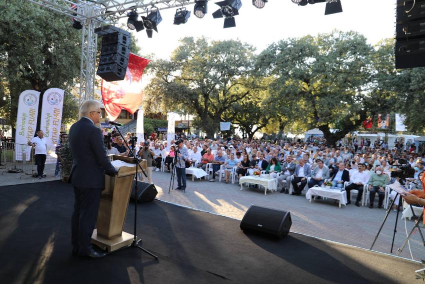 BURHANIYE KITAP FUARI 3. KEZ KAPILARINI SANATSEVERLERE AÇTI