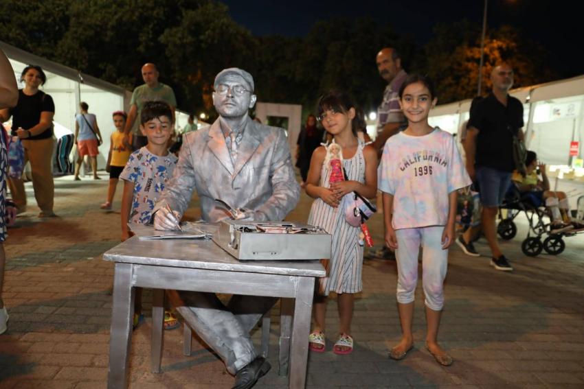 BURHANIYE KITAP FUARI 3. KEZ KAPILARINI SANATSEVERLERE AÇTI