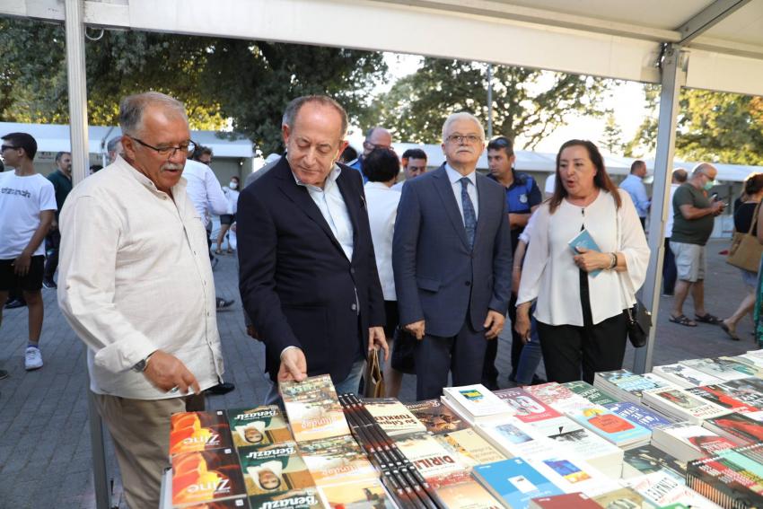 BURHANIYE KITAP FUARI 3. KEZ KAPILARINI SANATSEVERLERE AÇTI