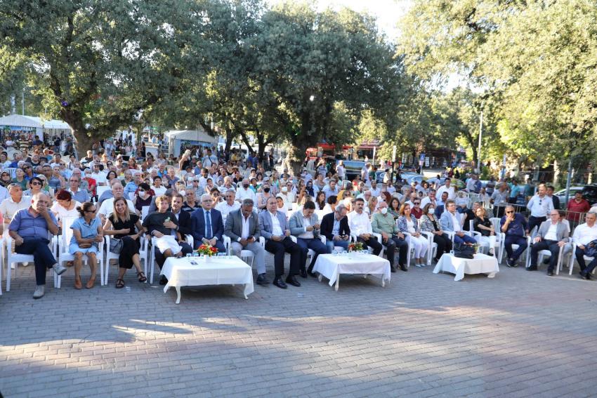 BURHANIYE KITAP FUARI 3. KEZ KAPILARINI SANATSEVERLERE AÇTI