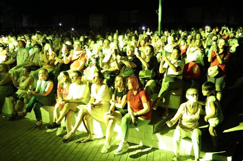 BURHANIYE'DE YAZ KONSERLERI DEVAM EDIYOR