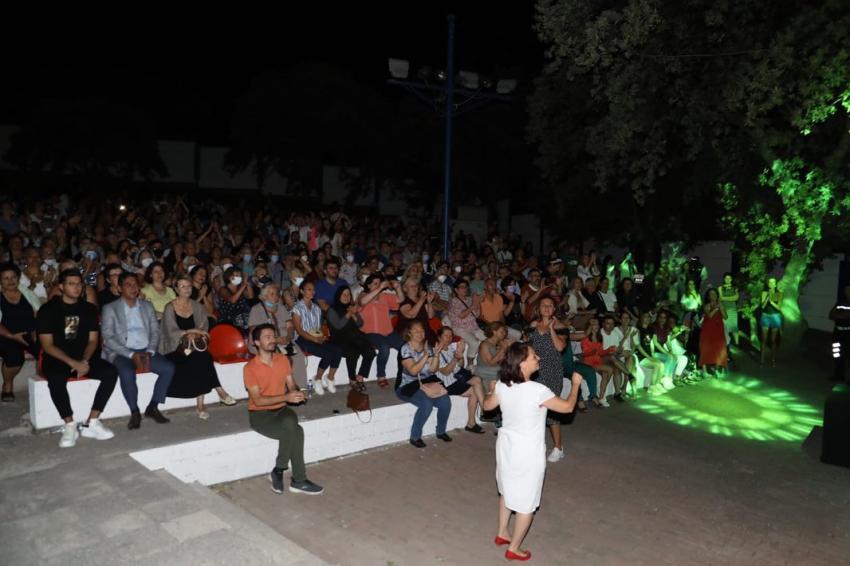 BURHANIYE'DE YAZ KONSERLERI DEVAM EDIYOR