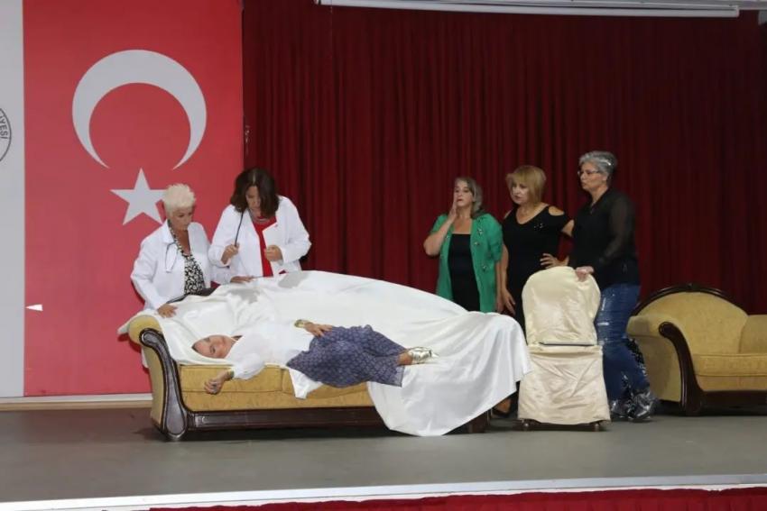 'CORONA DA ÖLDÜRMEDI' OYUNU BURHANIYE’DE