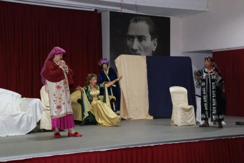 'CORONA DA ÖLDÜRMEDI' OYUNU BURHANIYE’DE