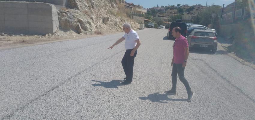 BURHANIYE'DE ASFALT YOLLAR DÜZENLENIYOR