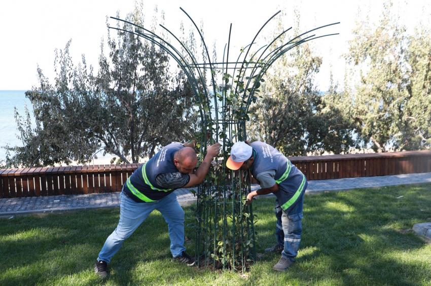 BURHANİYE’DE BAKIM ÇALIŞMALARI HIZ KESMEDEN SÜRÜYOR