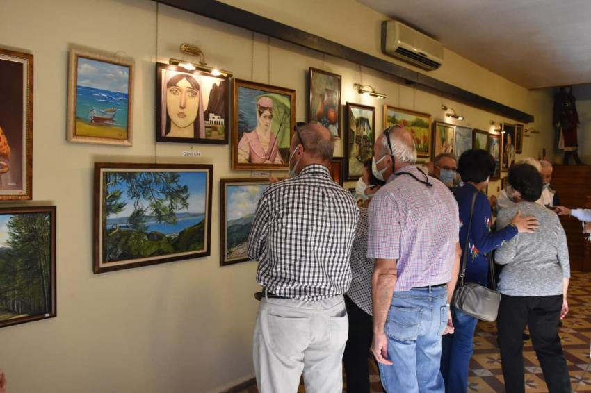 EDREMİT’TE KARMA RESİM SERGİSİ AÇILDI