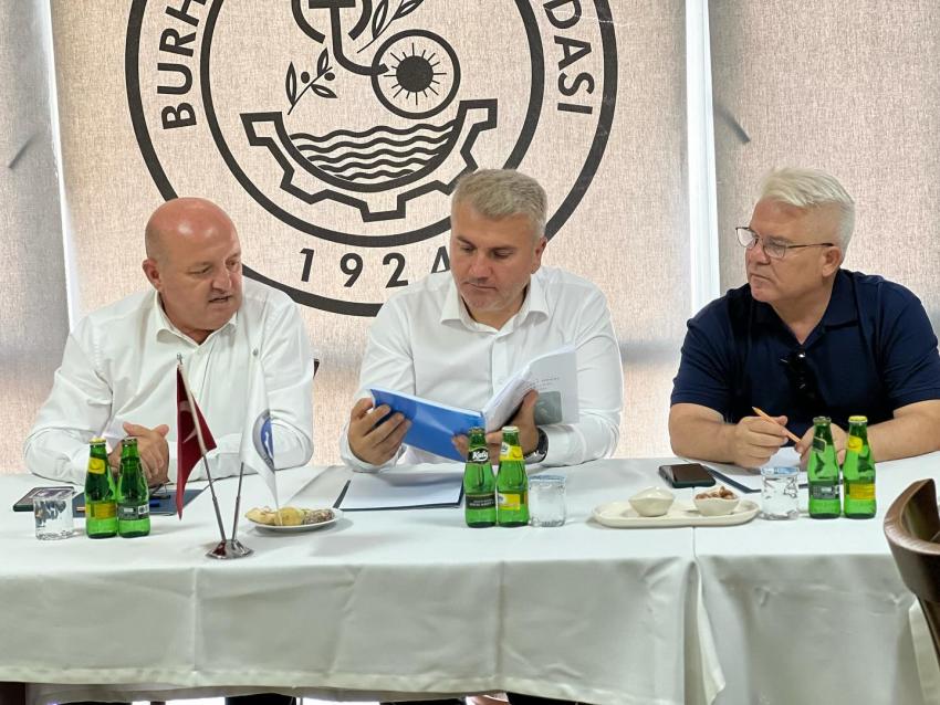 Milletvekili Mustafa Canbey'den Burhaniye Ziyareti: Ticaret Odası Ve Yatırımlar Gündemde