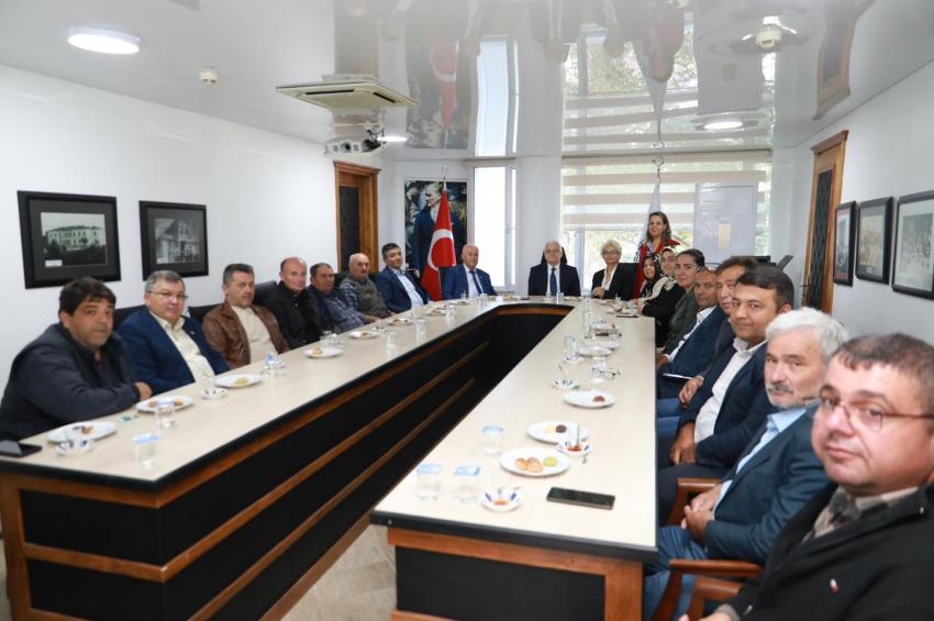 MUHTARLAR, BURHANİYE BELEDİYESİ’NDE BİR ARAYA GELDİ