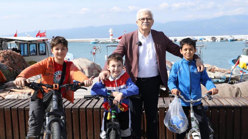 Başkan Deveciler İskele Mahallesi'nde Vatandaşlarla Buluştu