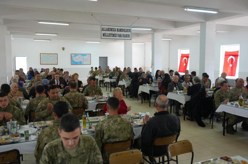 BURHANİYE’DE ŞEHİT AİLELERİ VE GAZİLERLE ANLAMLI BULUŞMA