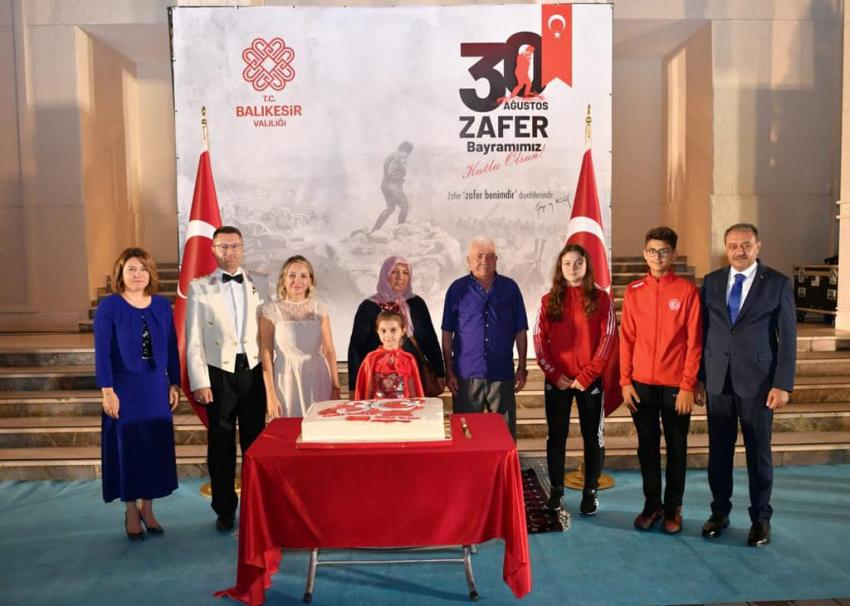 30 AĞUSTOS ZAFER BAYRAMI RESEPSIYONU DÜZENLENDI